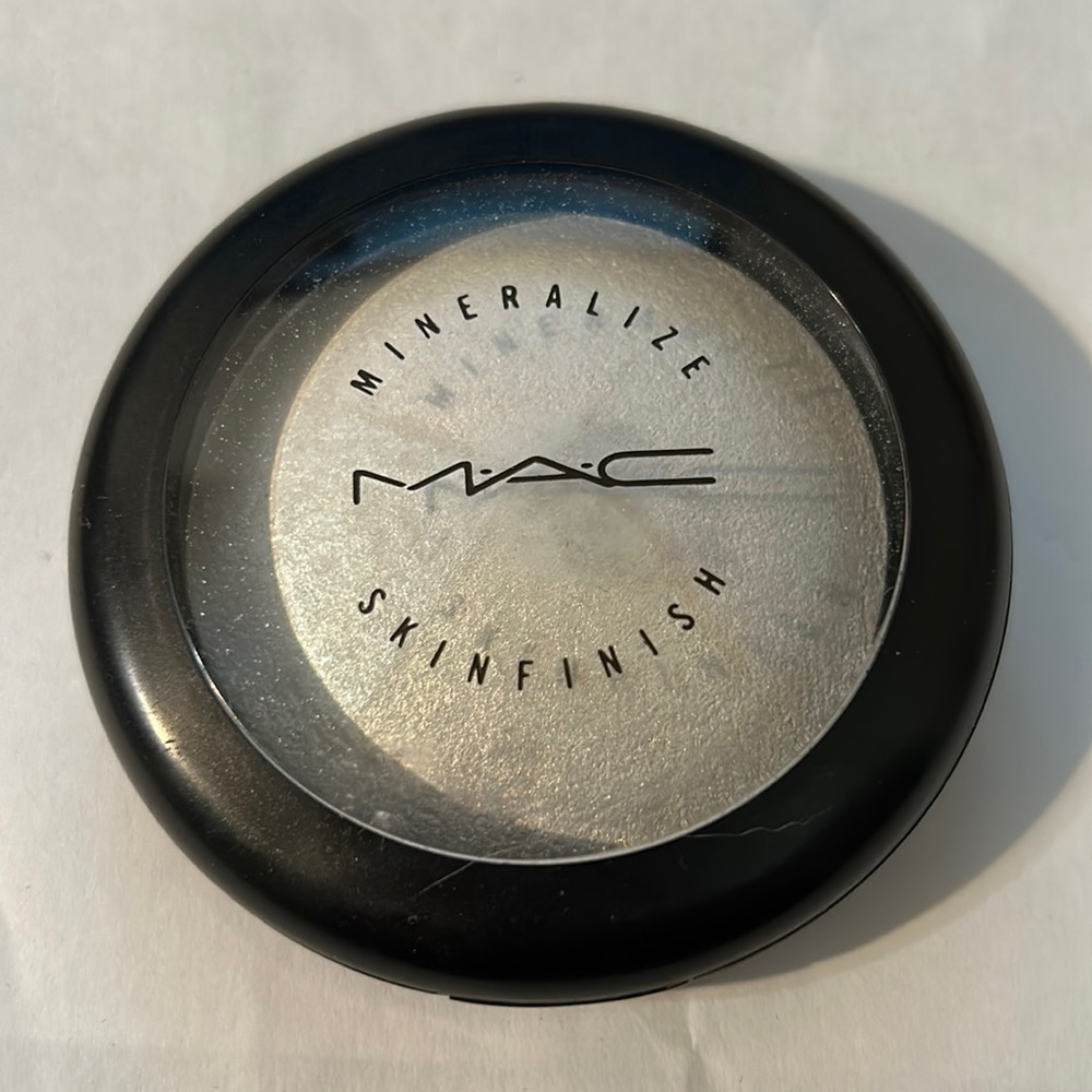 MAC cosmetics Mineralize Pinwheels /Transformer